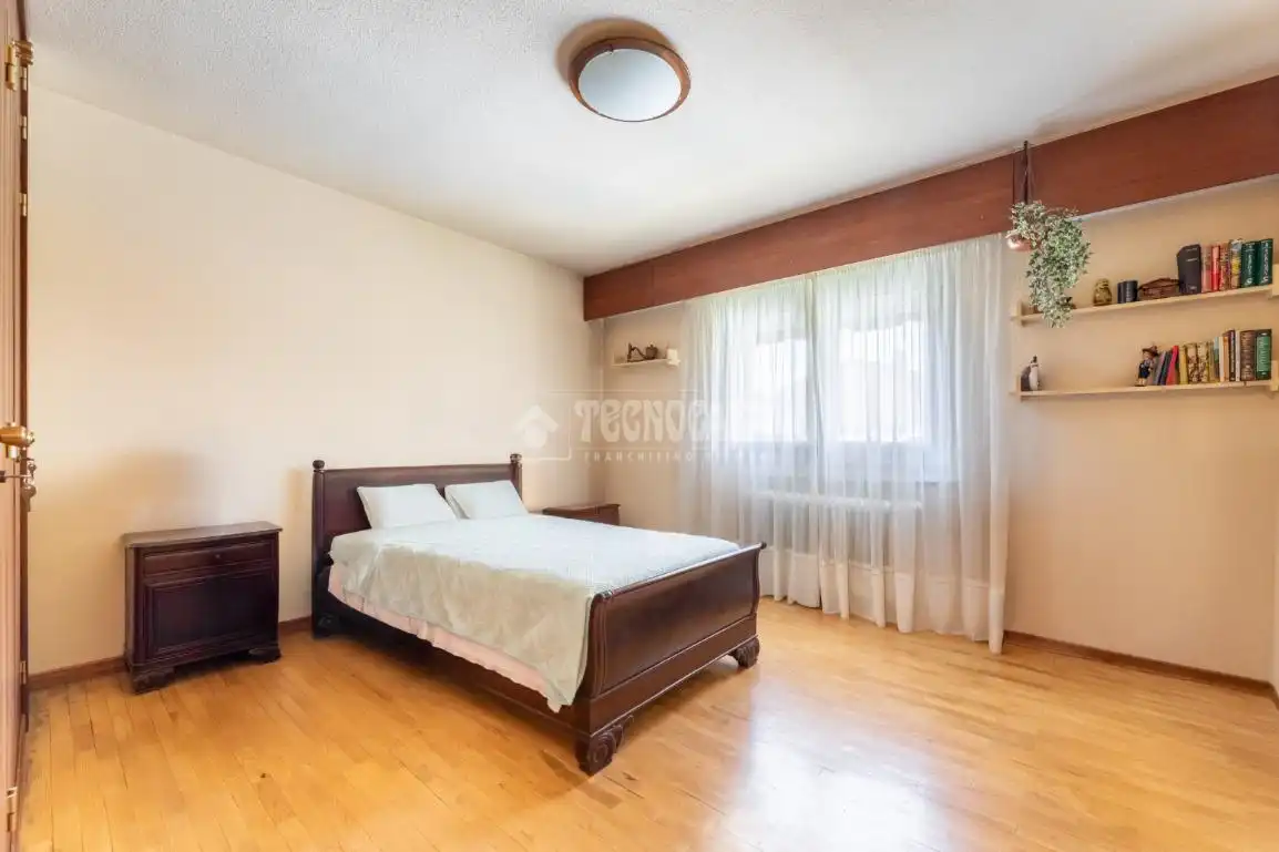 Habitación de Piso en venta en Las Rozas de Madrid con Calefacción, Terraza y Trastero
