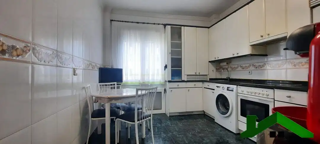 Cuina de Pis en venda en Bilbao  amb Calefacció i Terrassa