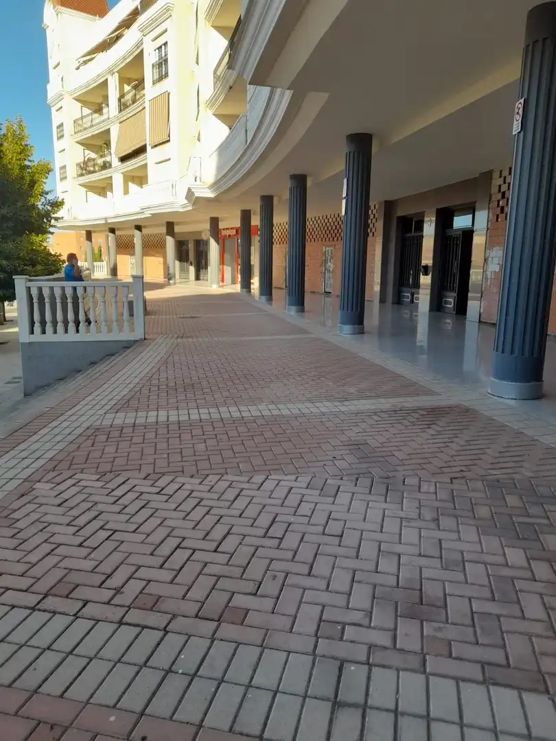 Gewerbefläche zur Miete in Los Villares