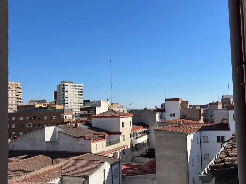 Vista exterior de Pis en venda en Talavera de la Reina amb Terrassa