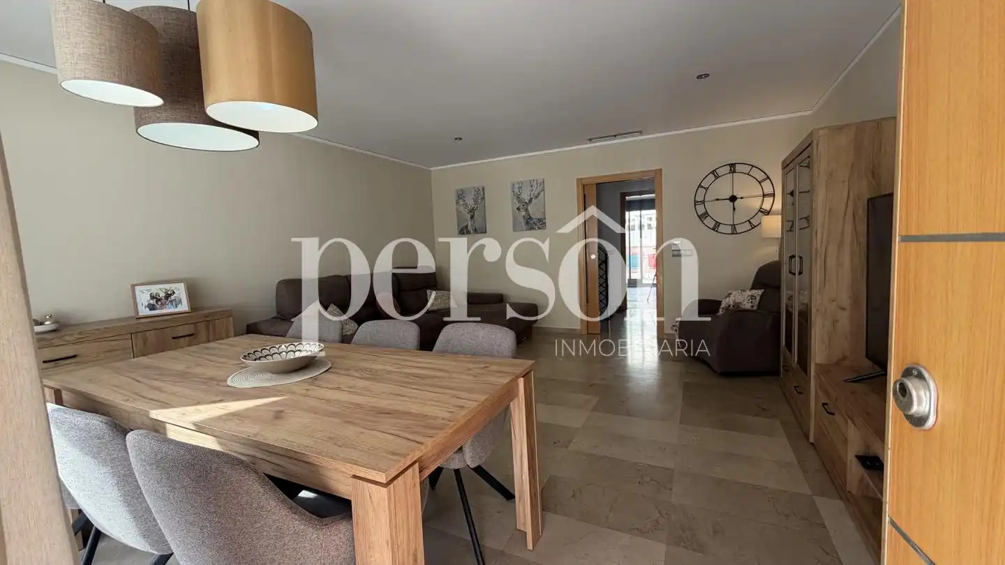Ground floor for sale in Carcaixent  with Air Conditioner, Terrace and Storage room