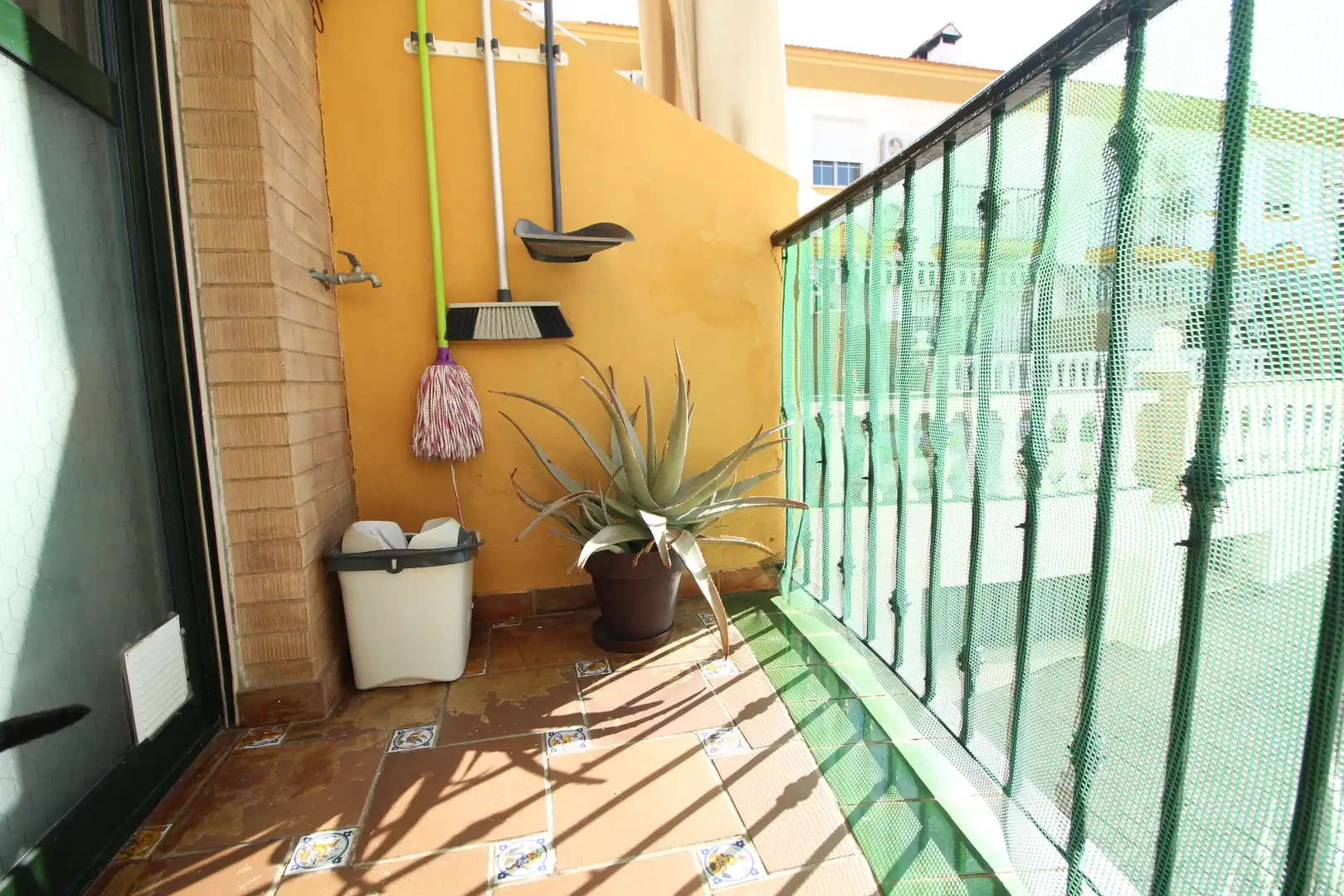 Terrasse von Einfamilien-Reihenhaus zum Verkauf in Aljaraque
