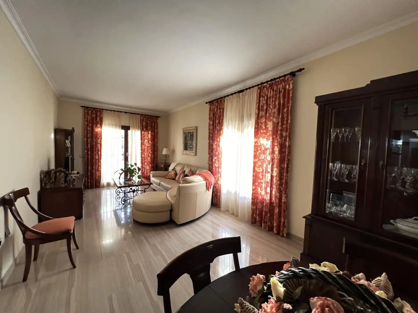 Sala d'estar de Casa o xalet en venda en Antequera amb Aire condicionat, Calefacció i Jardí privat