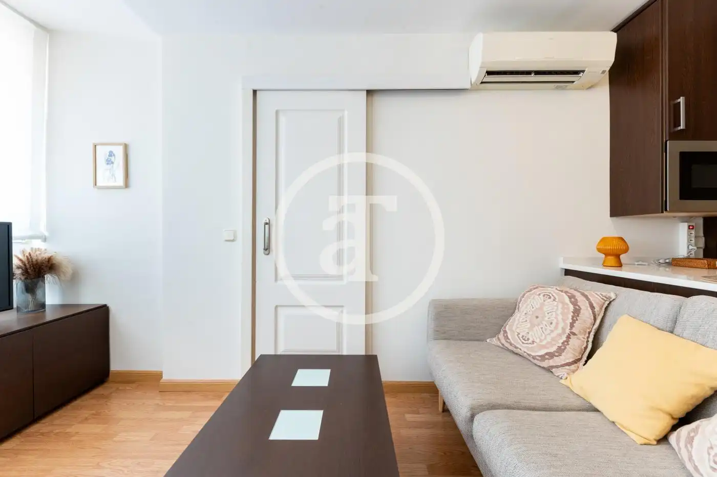Living room of Flat for rent in Madrid  with Heating, Furnished and Oven