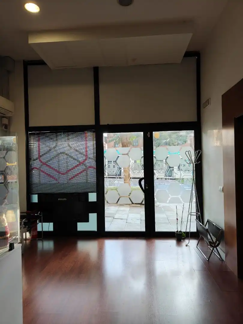 Local de alquiler en Cornellà de Llobregat