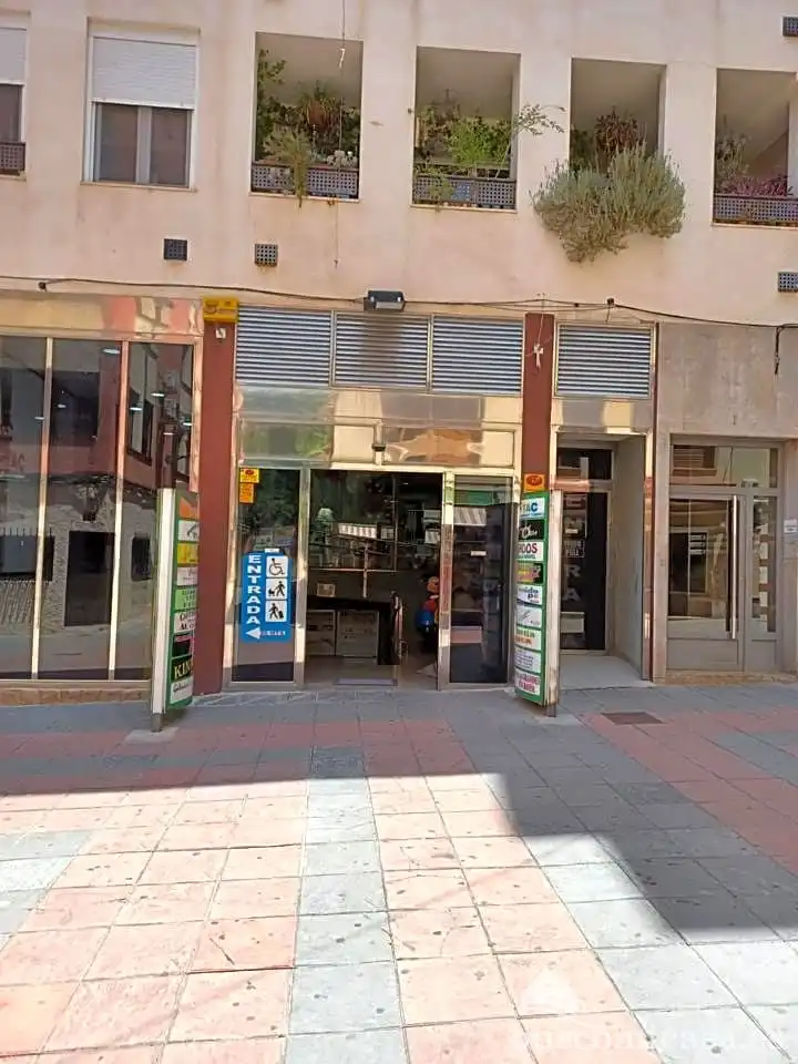Local comercial en venda a Serrano, imagen 4