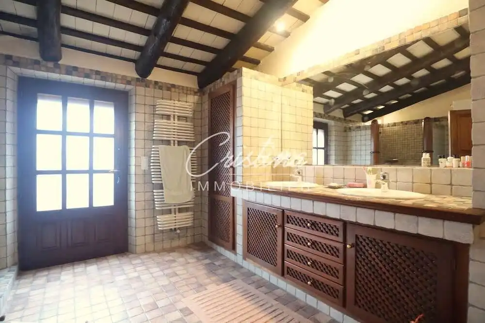 Küche von Country house zum Verkauf in Santa Cristina d'Aro mit Heizung, Privatgarten und Schwimmbad