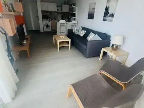 Wohnzimmer von Wohnung zur Miete in Arona mit Schwimmbad