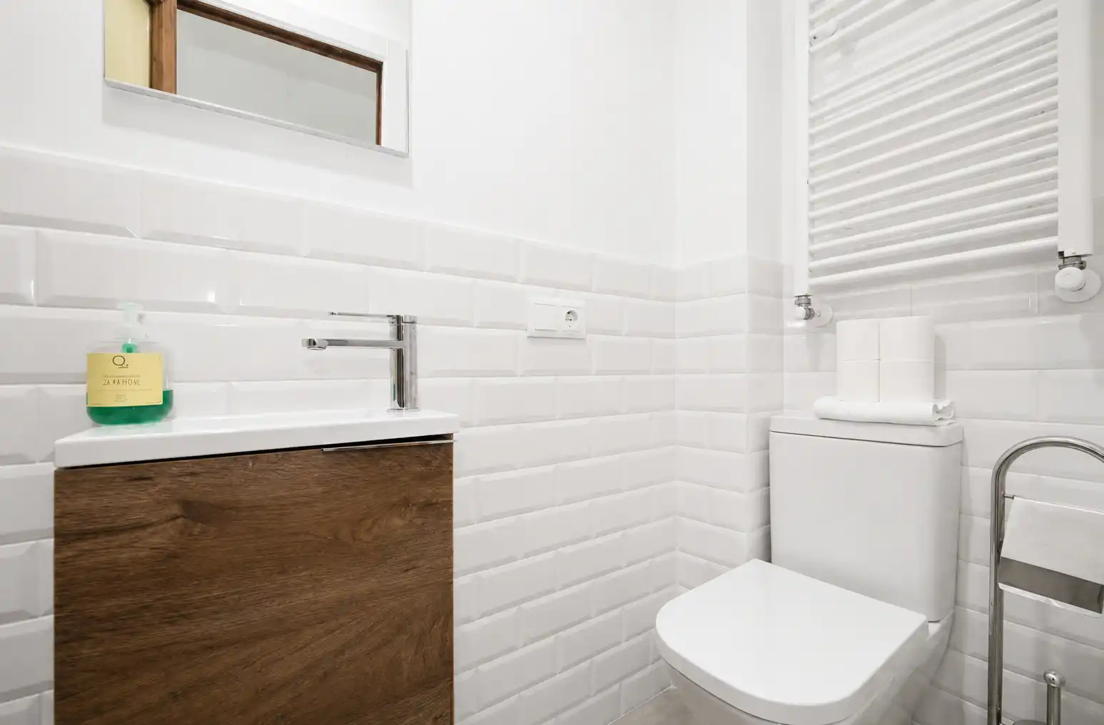 Bathroom of Flat for rent in Santander  with Heating, Terrace and Furnished