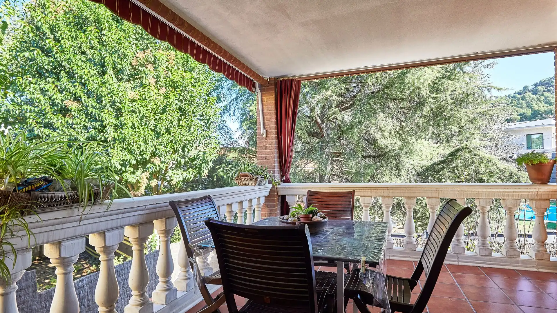 Terrassa de Casa o xalet en venda en Montcada i Reixac amb Calefacció, Jardí privat i Terrassa