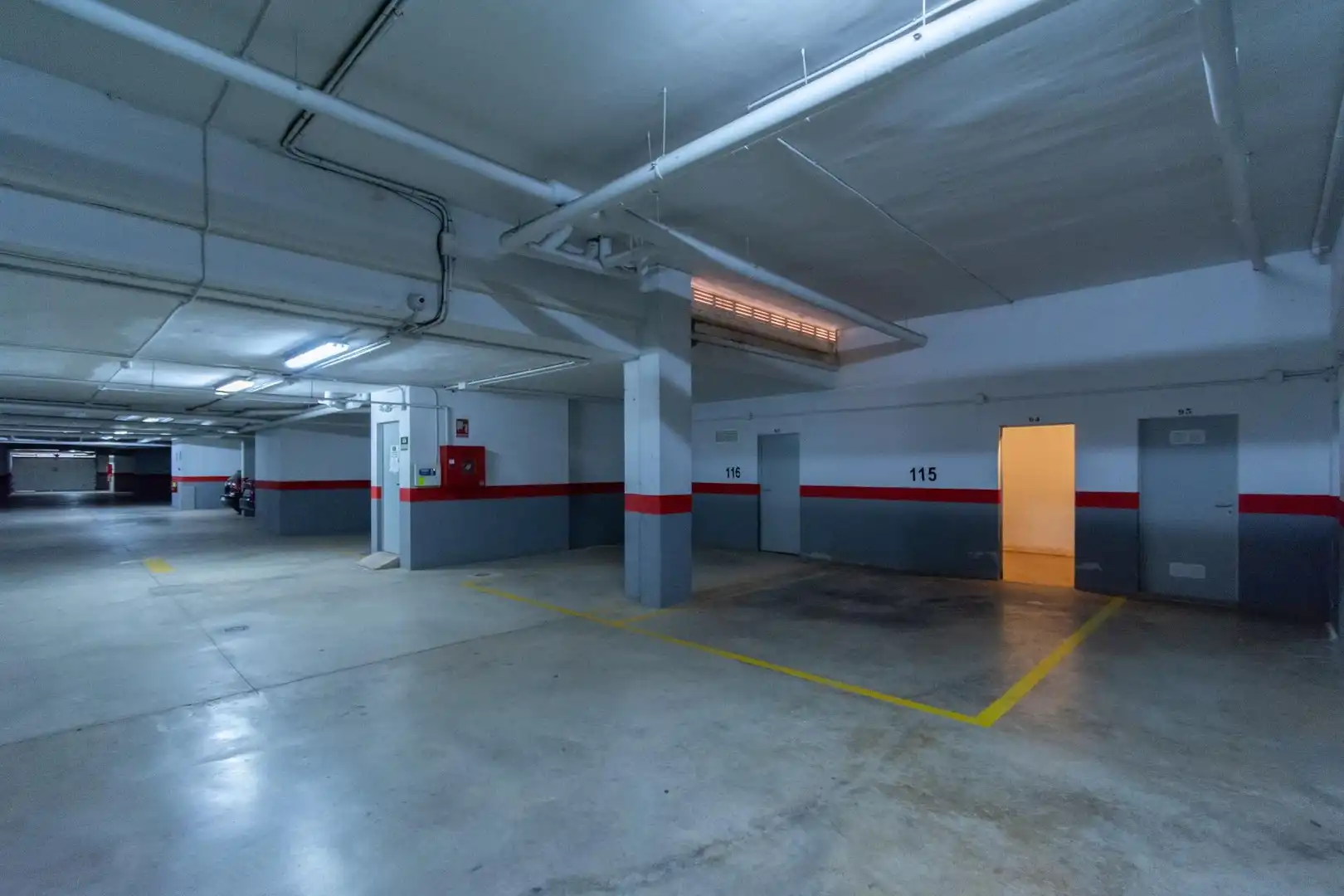 Parking de Ático en venta en Cartagena con Aire acondicionado, Terraza y Amueblado