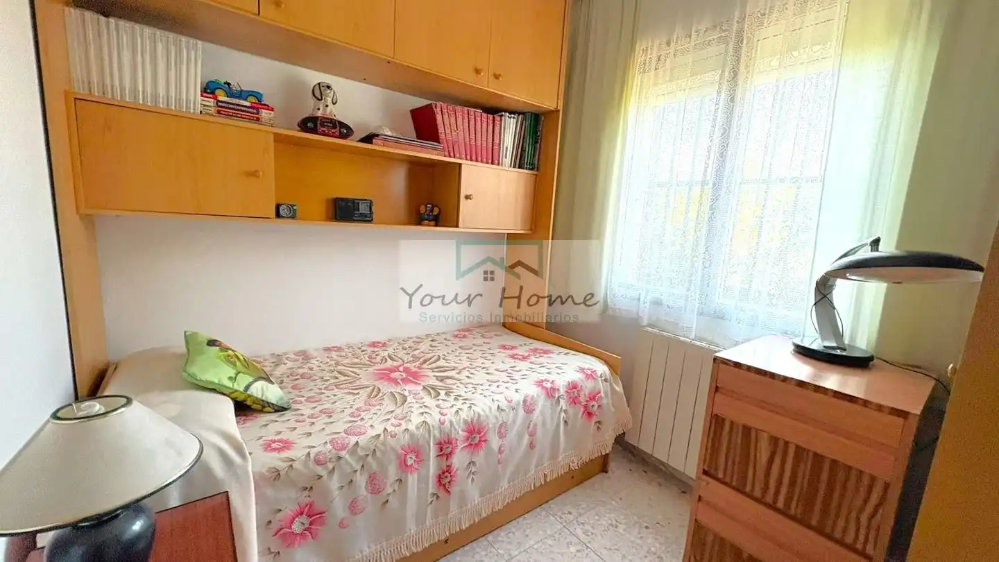 Schlafzimmer von Haus oder Chalet zum Verkauf in Valdeavero mit Klimaanlage, Heizung und Privatgarten