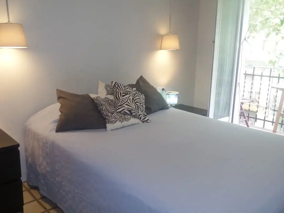Habitación de Piso de alquiler en Barcelona con Calefacción, Amueblado y Horno