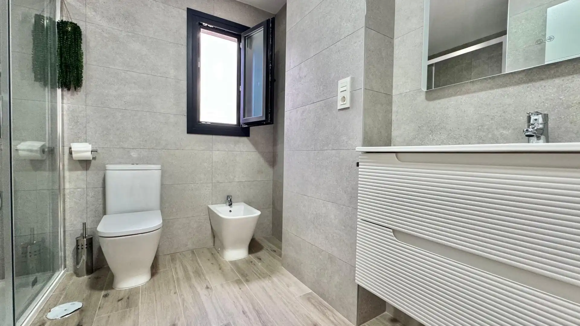 Flat with terrace to rent in Avenida de la Marina Española, imagen 23