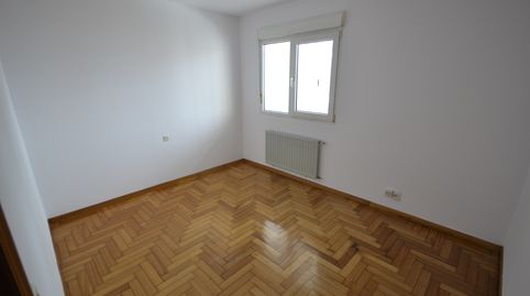 Foto 4 de Piso de alquiler en Rúa Azalea, Residencia - Abella, Lugo Capital