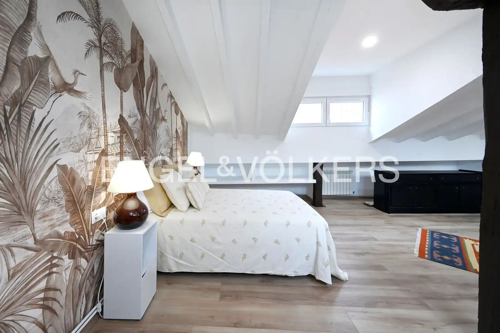 Habitación de Ático en venta en Santander con Calefacción, Parquet y Balcón