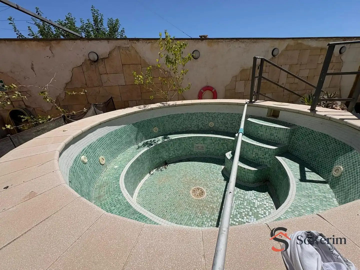 Schwimmbecken von Wohnung zum Verkauf in Alcabón mit Klimaanlage, Heizung und Privatgarten