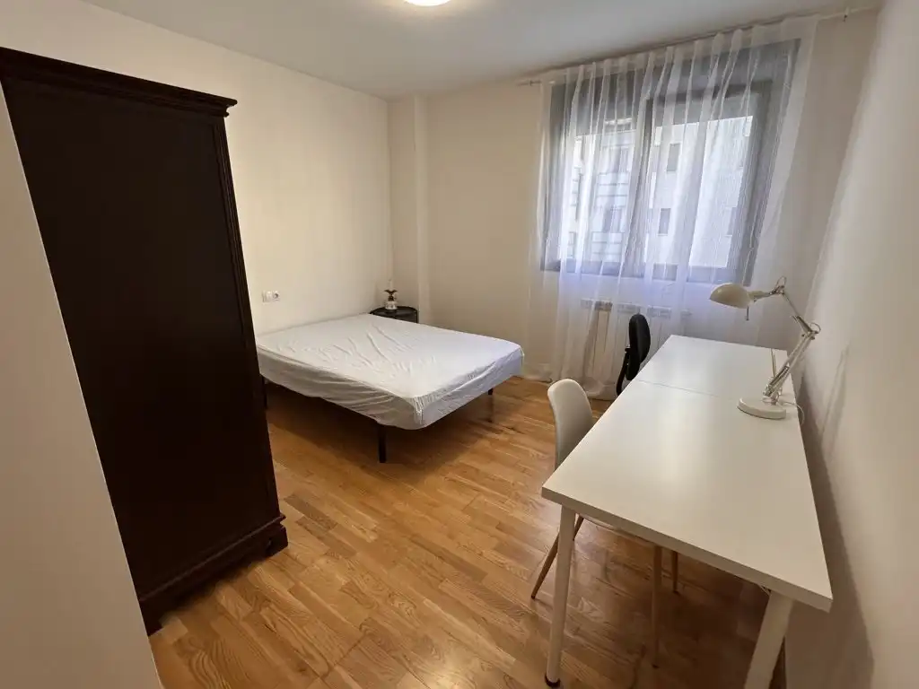 Bedroom of Apartments for rent in  Logroño  with Heating, Parquet flooring and Terrace