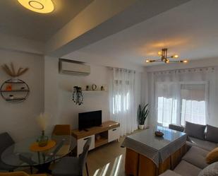 Living room of Apartment to rent in  Granada Capital  with Air Conditioner, Furnished and Oven