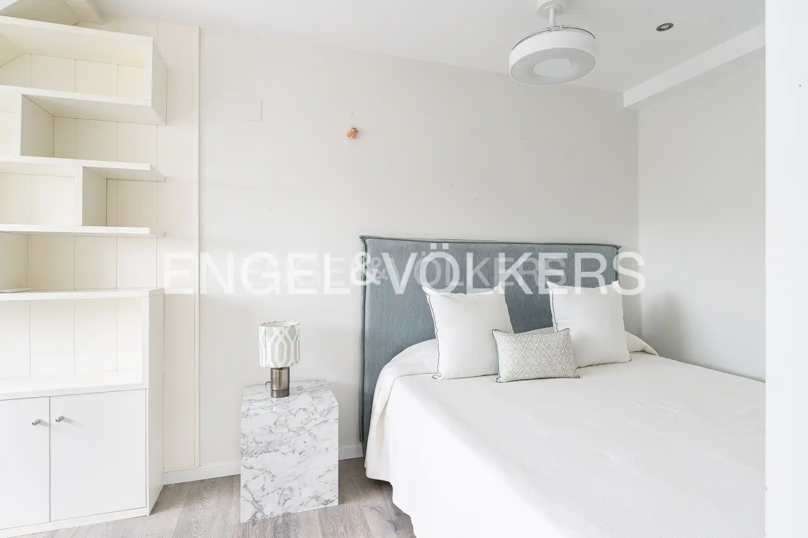 Schlafzimmer von Dachboden zum Verkauf in Majadahonda mit Klimaanlage, Heizung und Terrasse