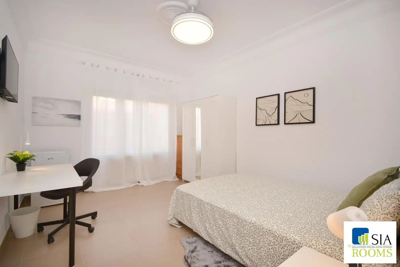 Room in Calle LATASSA, FELIX, 26, Universidad San Francisco