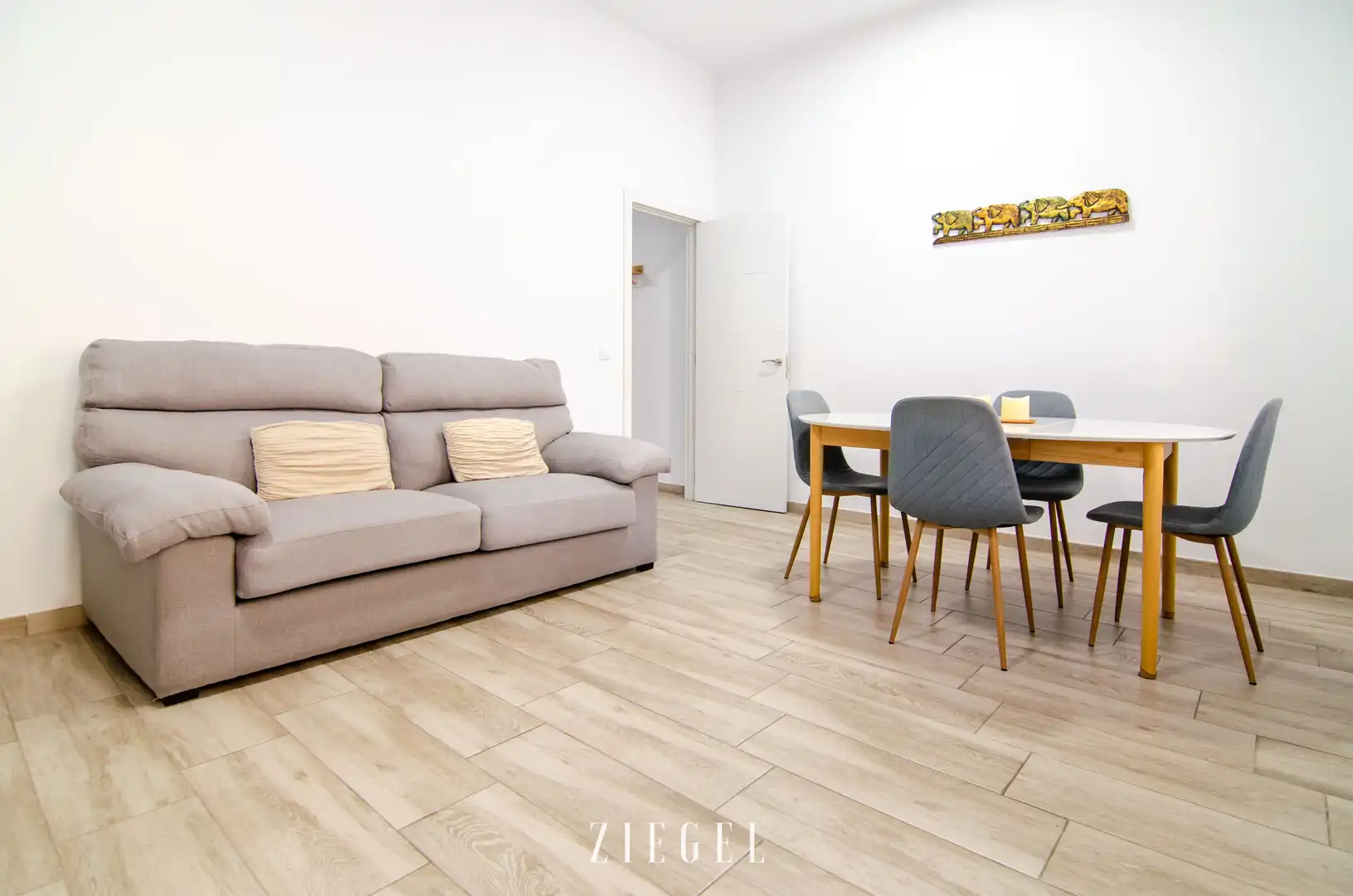 Living room of Flat for sale in Las Palmas de Gran Canaria  with Terrace, Storage room and Furnished