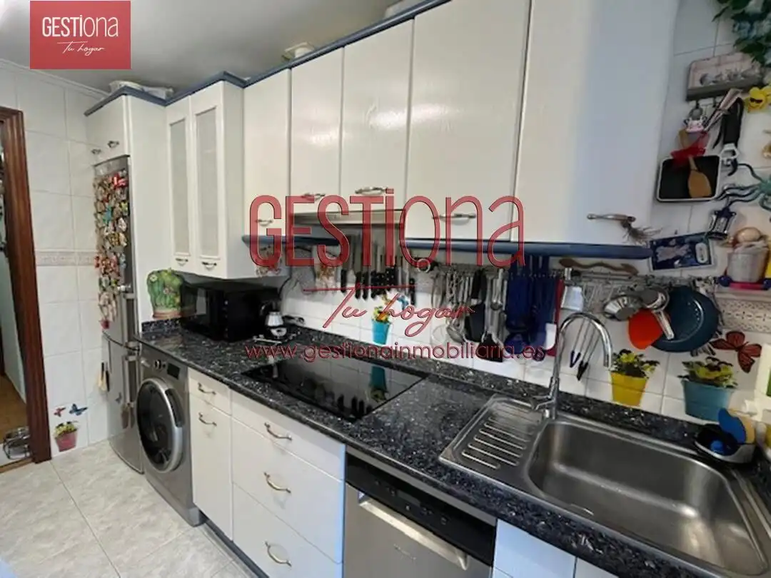 Cocina de Apartamento en venta en Noja con Calefacción, Jardín privado y Trastero
