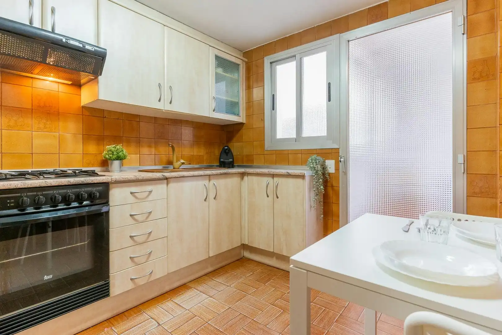 Cocina de Piso para compartir en Valencia con Amueblado, Lavadora y TV