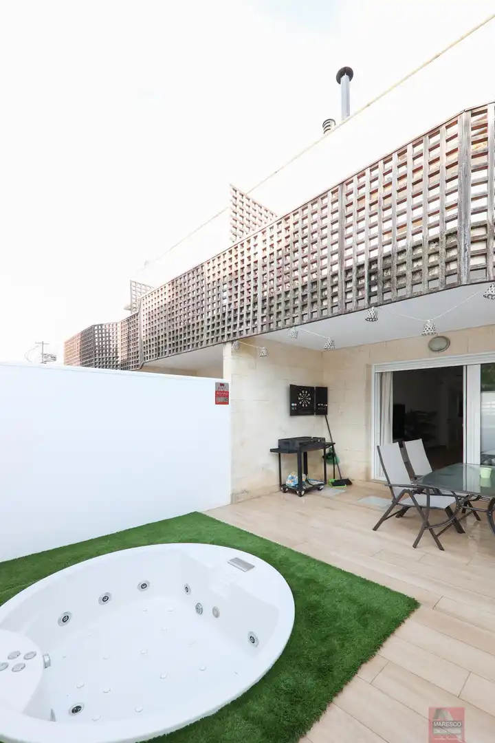 Terrasse von Einfamilien-Reihenhaus zum Verkauf in Mijas mit Klimaanlage, Terrasse und Abstellraum
