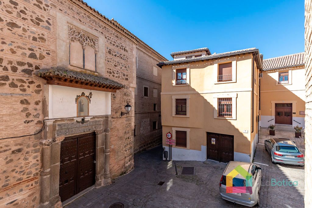 Exterior view of Flat for sale in  Toledo Capital  with Heating