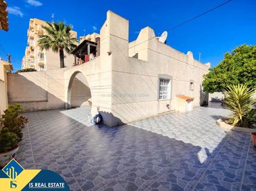 Adosado con jardín en venta en Nueva Torrevieja - Aguas Nuevas