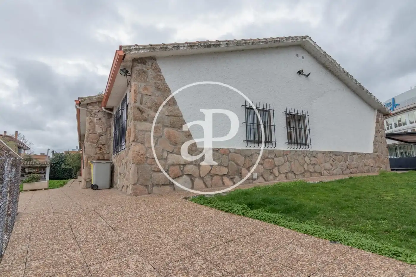 Exterior view of Houses for sale in Madrid  with Heating, Private garden and Terrace