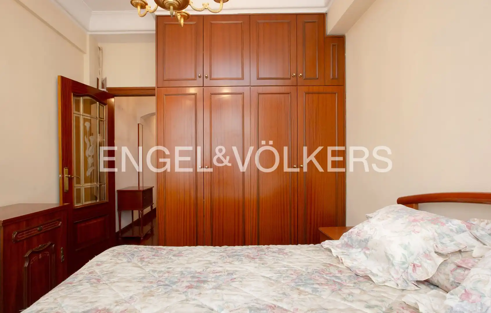 Habitación de Piso en venta en Bilbao  con Calefacción y Balcón