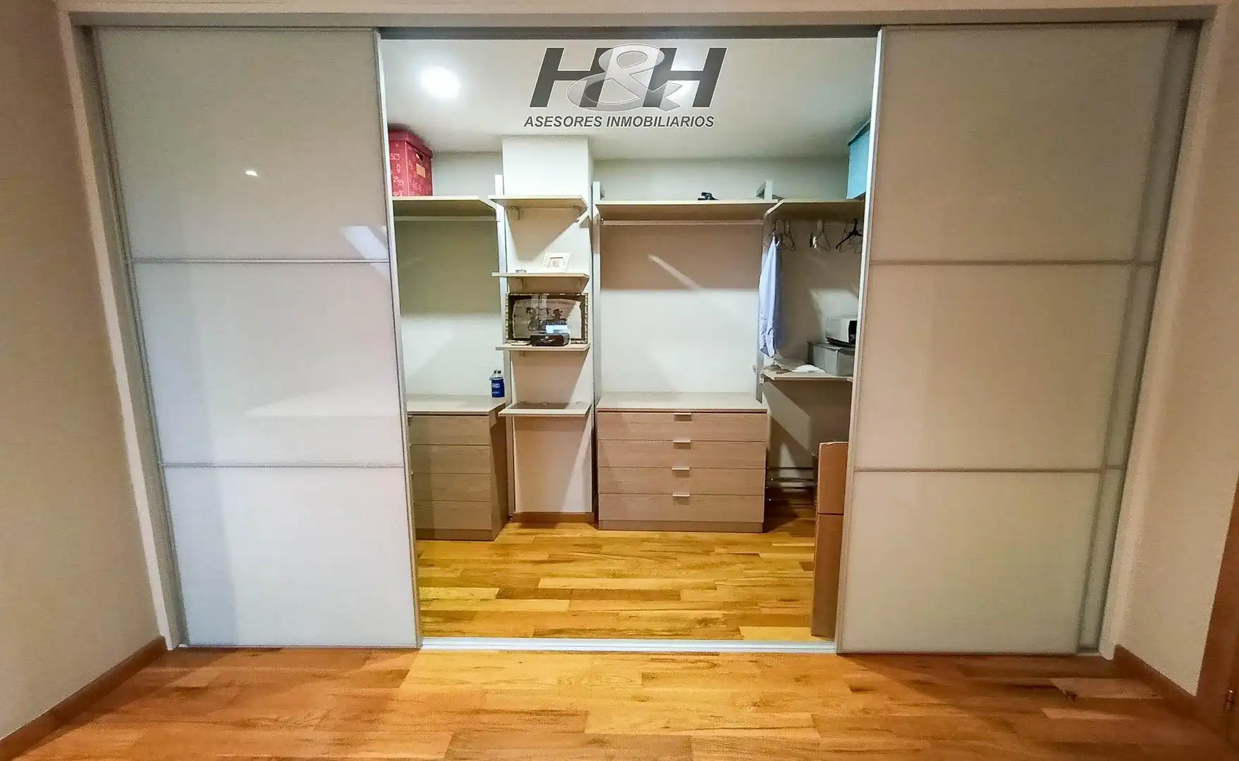 Habitación de Casa o chalet en venta en Burjassot con Aire acondicionado, Calefacción y Trastero