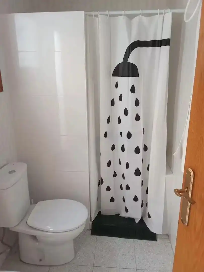 Baño de Casa o chalet de alquiler en Santa Pola con Amueblado, Lavadora y Microondas