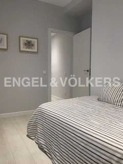 Schlafzimmer von Wohnungen zur Miete in Madrid mit Klimaanlage, Heizung und Möbliert