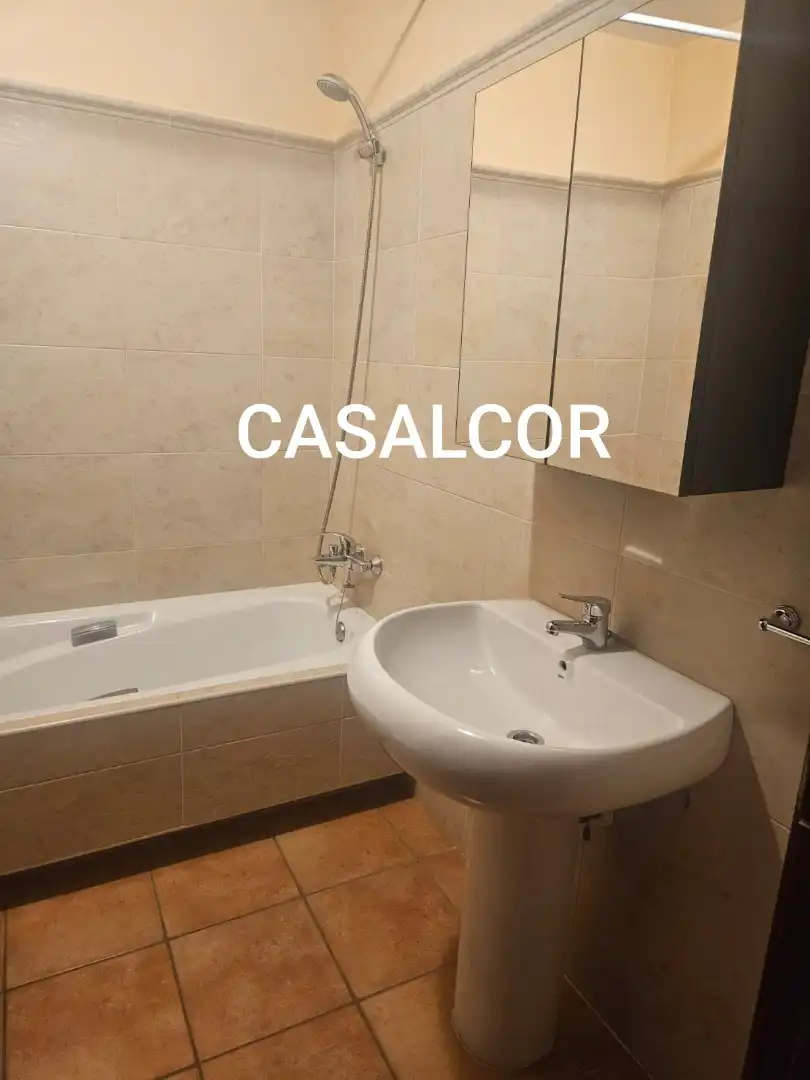 Baño de Casa adosada de alquiler en Mairena del Alcor con Aire acondicionado, Amueblado y Horno