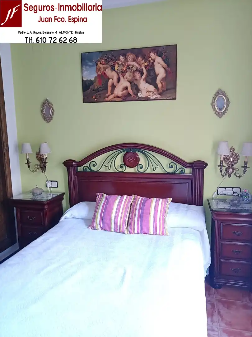 Schlafzimmer von Haus oder Chalet zum Verkauf in Almonte mit Klimaanlage, Heizung und Terrasse