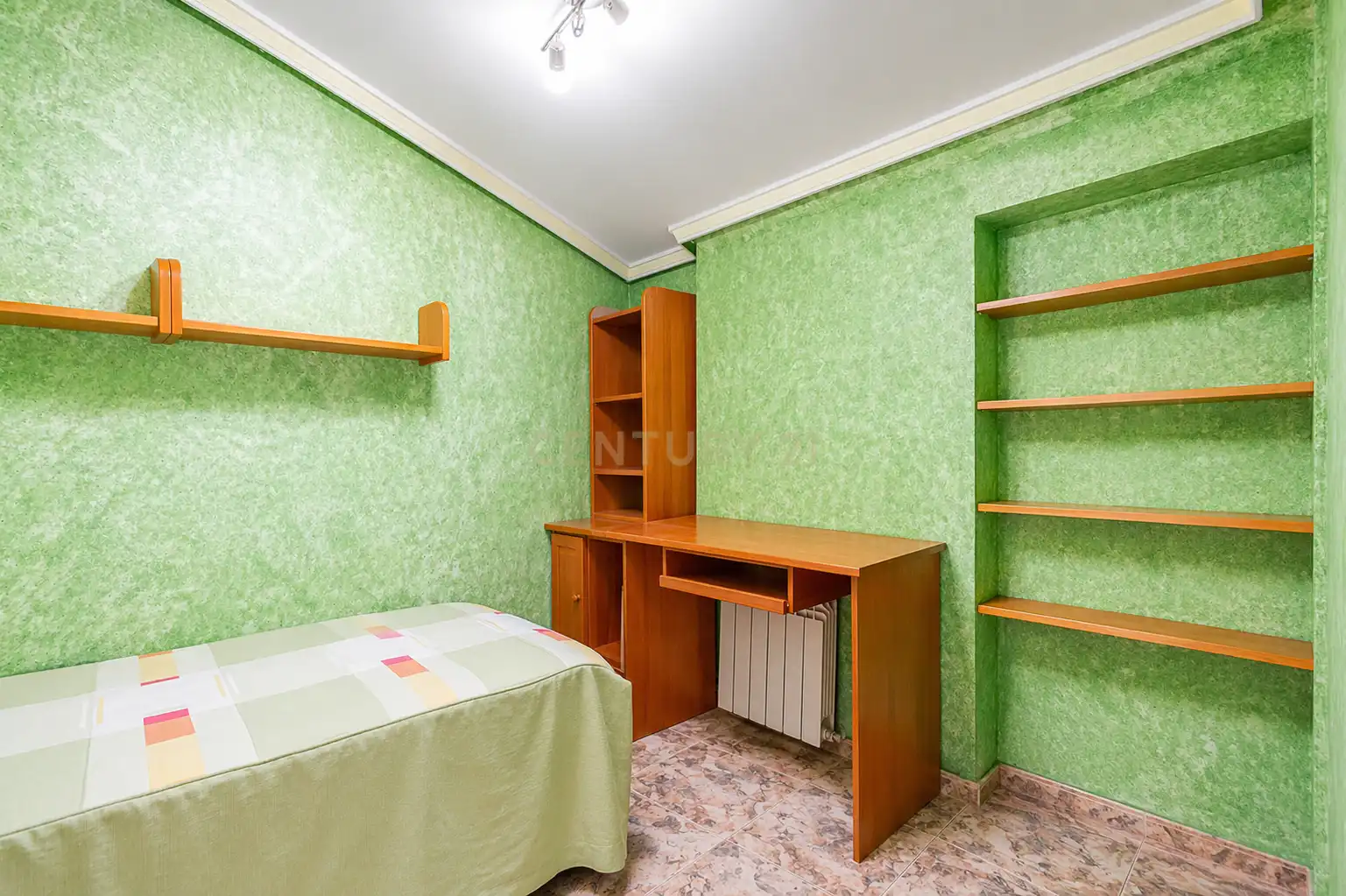 Habitación de Casa adosada en venta en La Nucia con Aire acondicionado, Trastero y Piscina