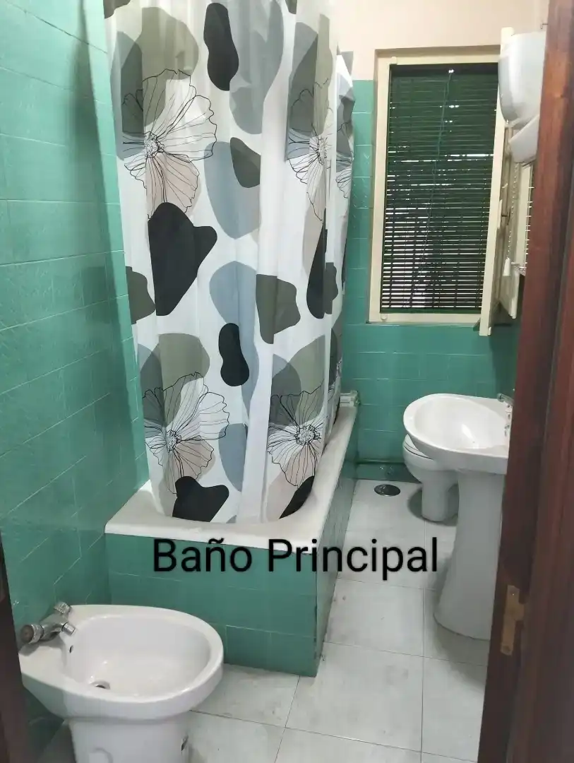 Baño de Planta baja en venta en Ponferrada con Jardín privado, Trastero y Horno