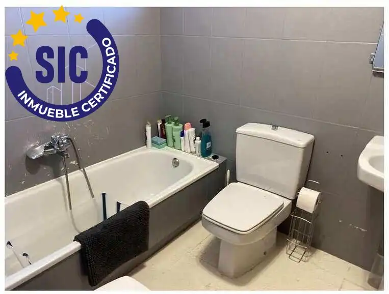 Bathroom of Houses for sale in Torrent  with Air Conditioner, Heating and Private garden