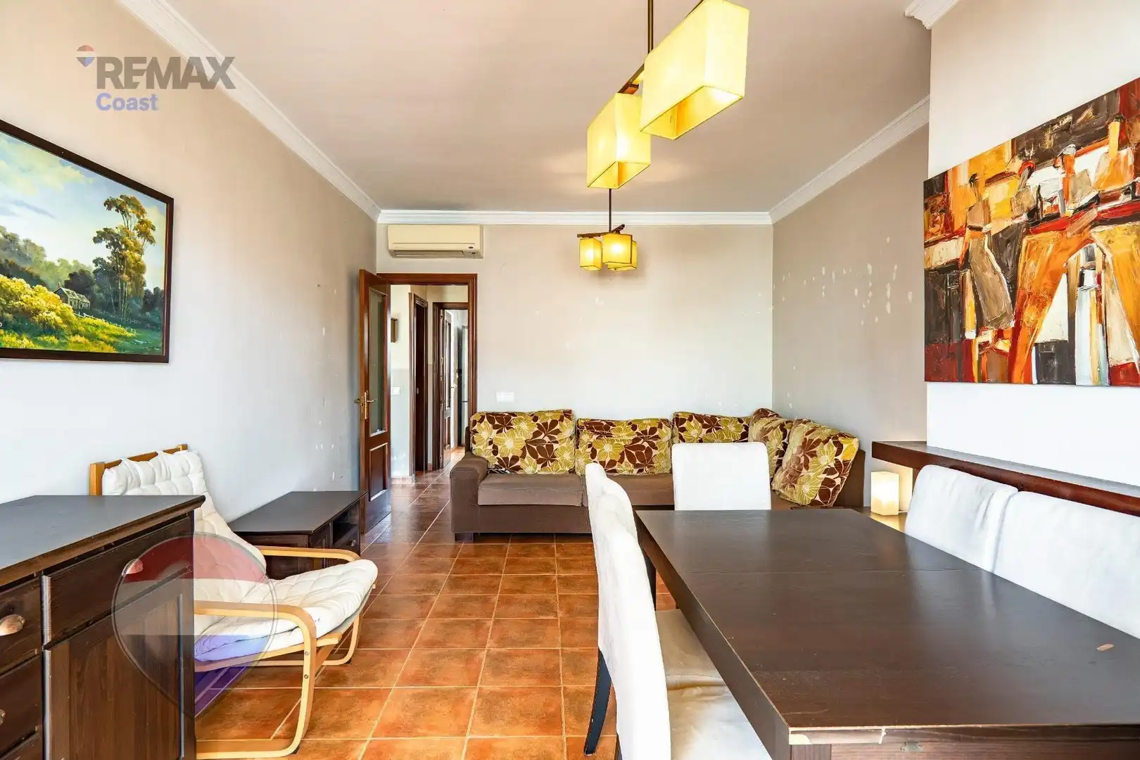 Wohnzimmer von Einfamilien-Reihenhaus zum Verkauf in Rincón de la Victoria mit Klimaanlage, Terrasse und Abstellraum