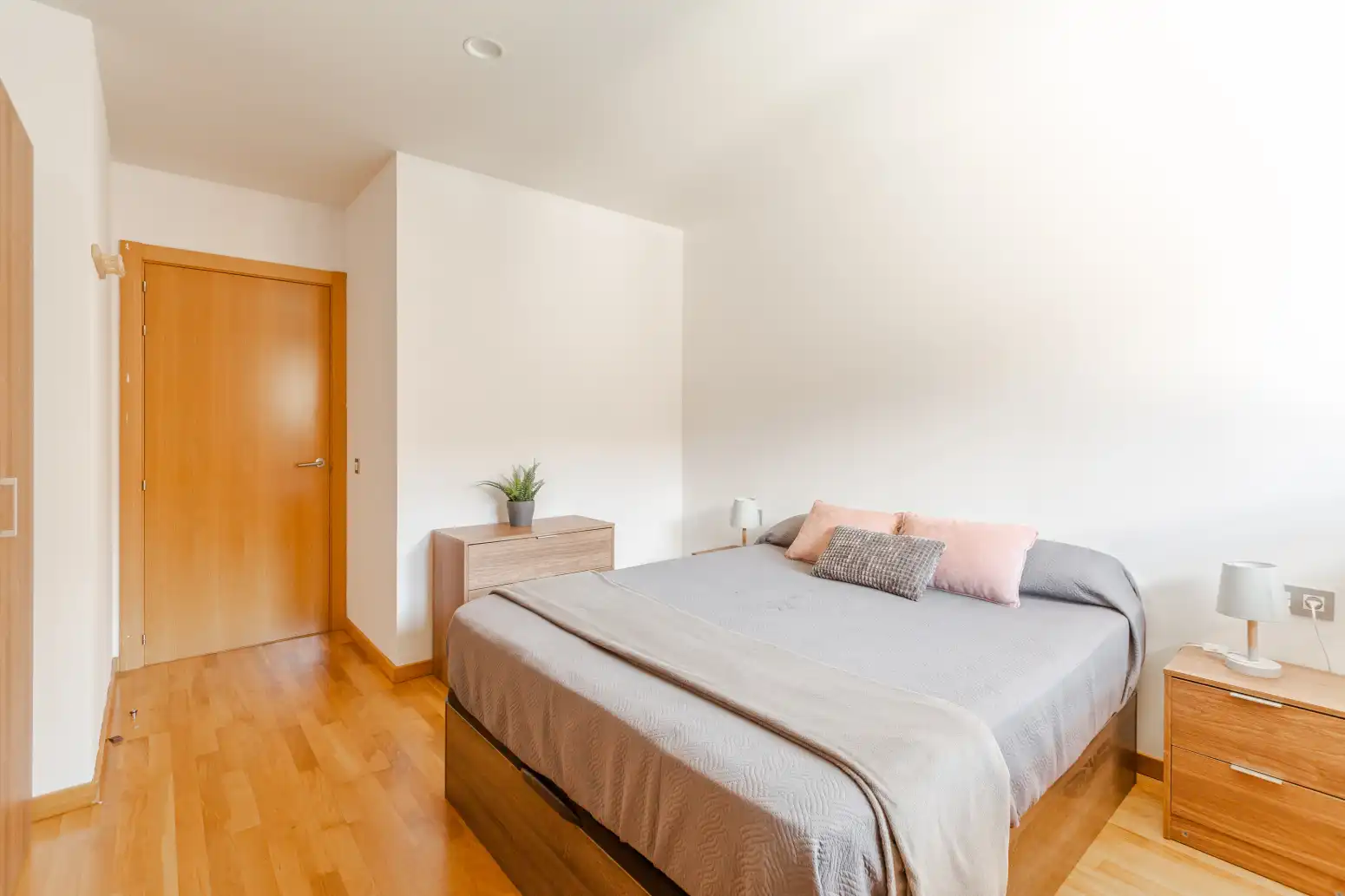 Habitación de Ático en venta en Huarte / Uharte con Calefacción, Parquet y Terraza