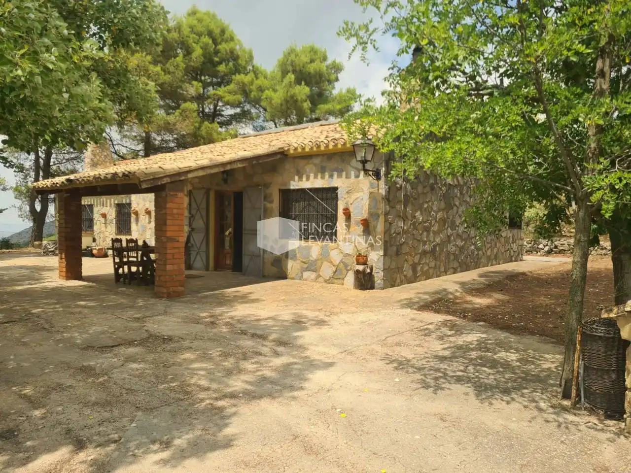 Vista exterior de Casa o xalet en venda en Finestrat
