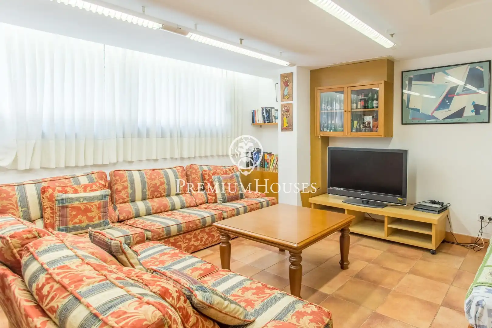 Sala d'estar de Casa o xalet en venda en Alella amb Aire condicionat, Calefacció i Jardí privat