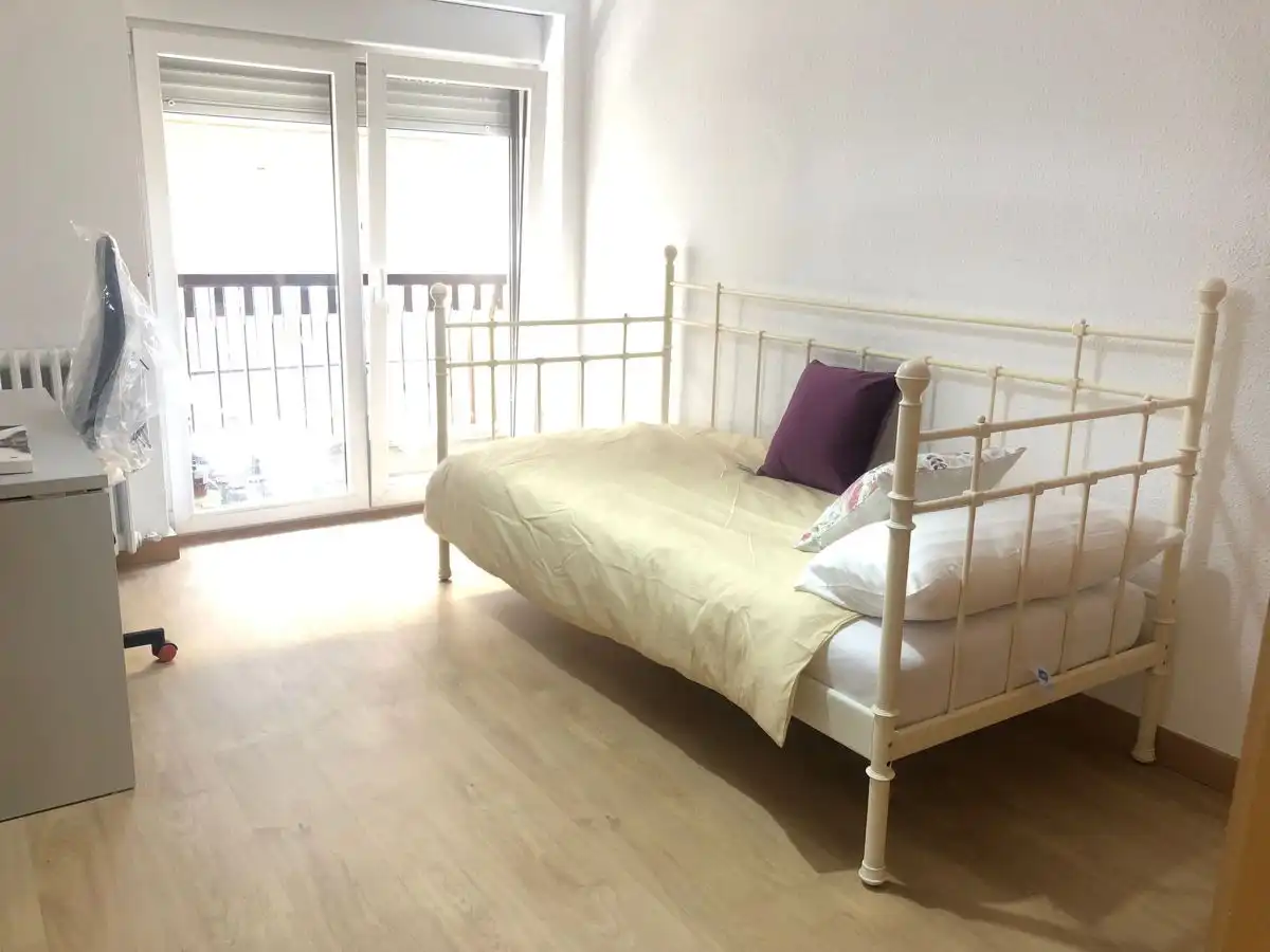 Bedroom of Flat for rent in Salamanca Capital  with Air Conditioner, Heating and Furnished