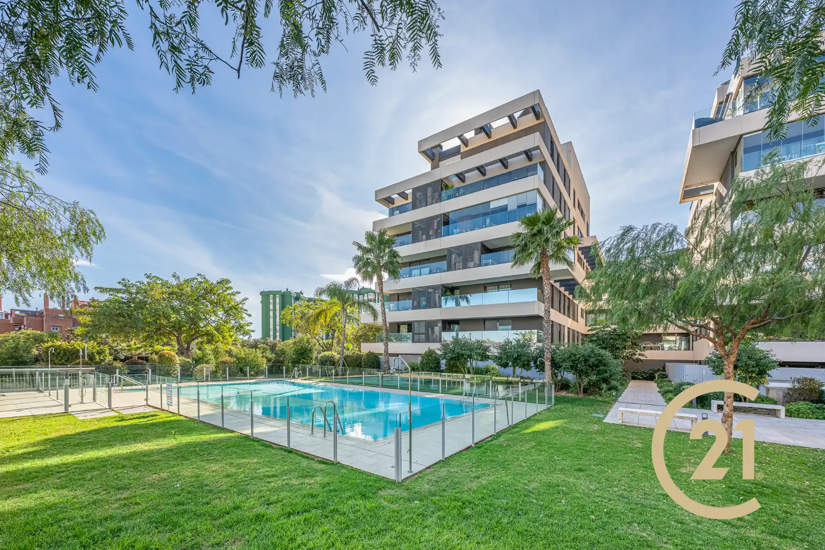 Schwimmbecken von Wohnung zum Verkauf in Málaga mit Klimaanlage, Terrasse und Abstellraum