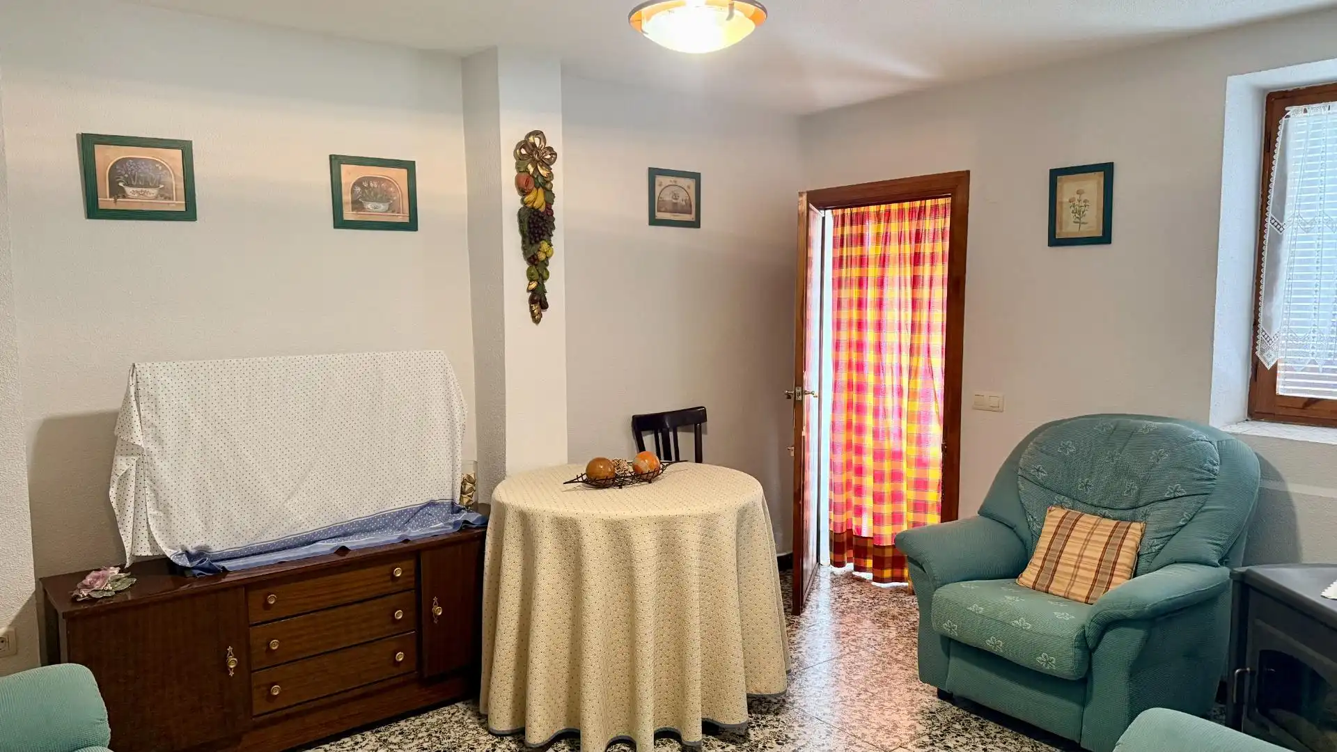 Sala d'estar de Casa o xalet en venda en Samboal amb Jardí privat i Traster