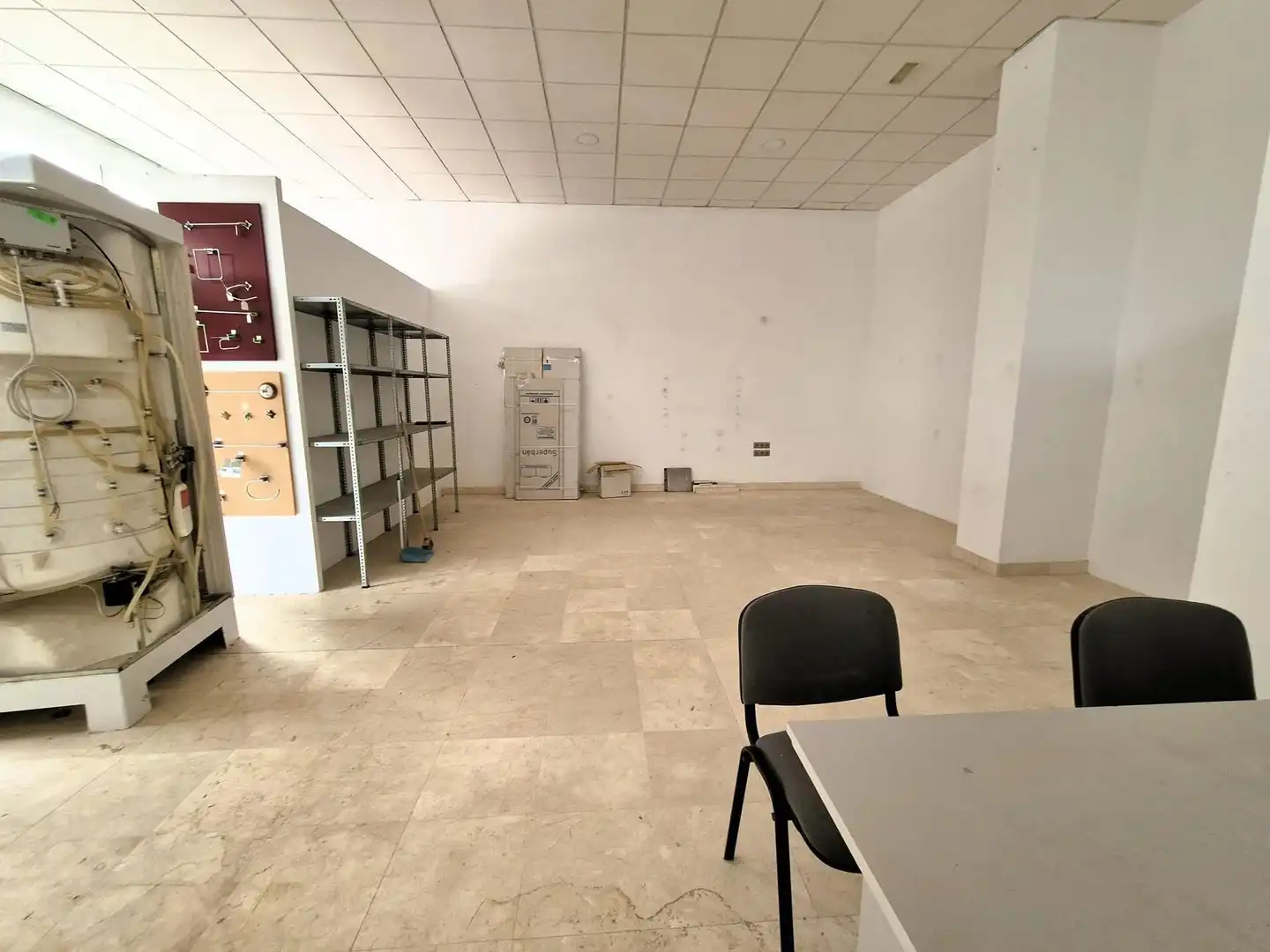 Local comercial de lloguer a Loja, imagen 3