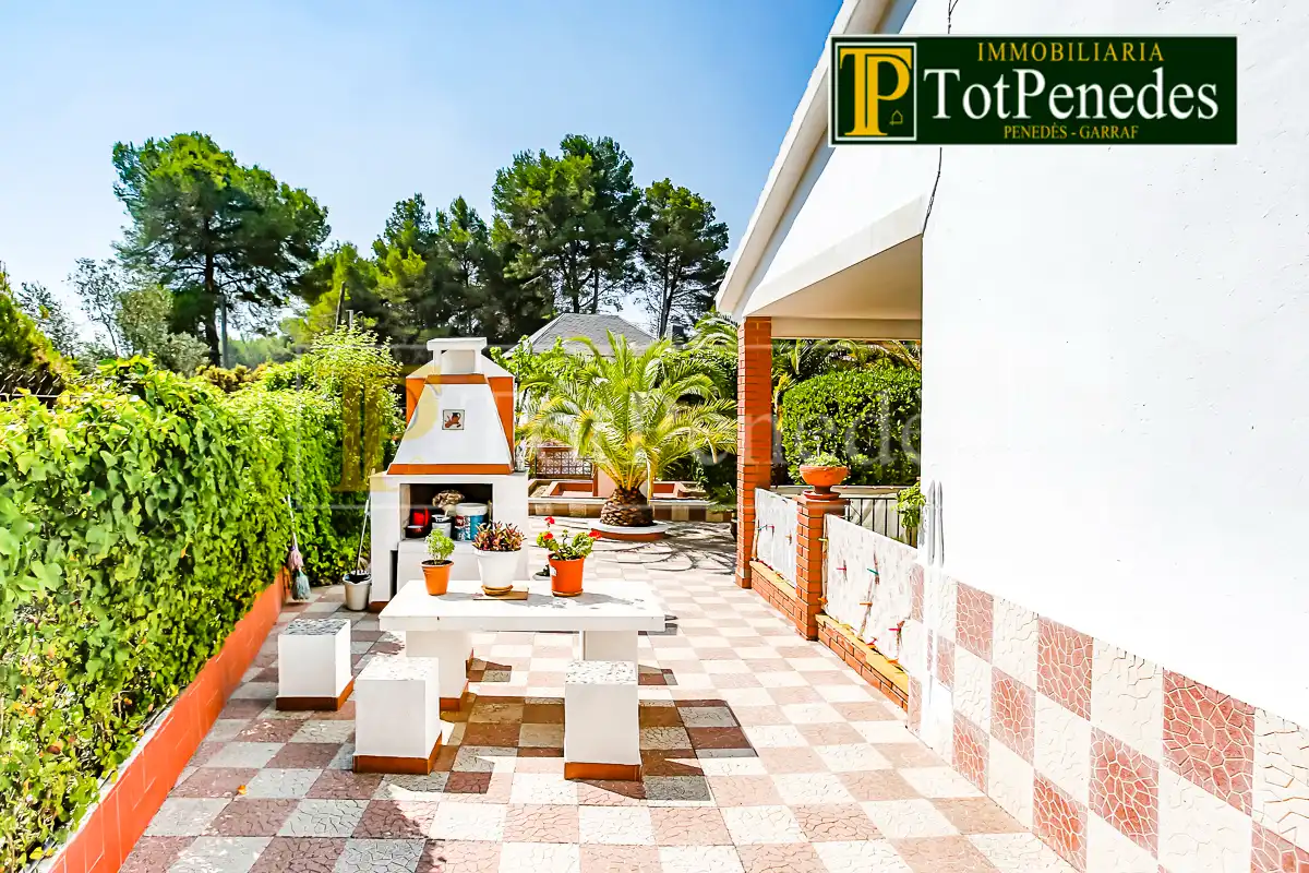 Terrasse von Haus oder Chalet zum Verkauf in Querol mit Privatgarten, Schwimmbad und Möbliert